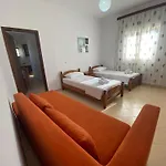 Ergys Apartments