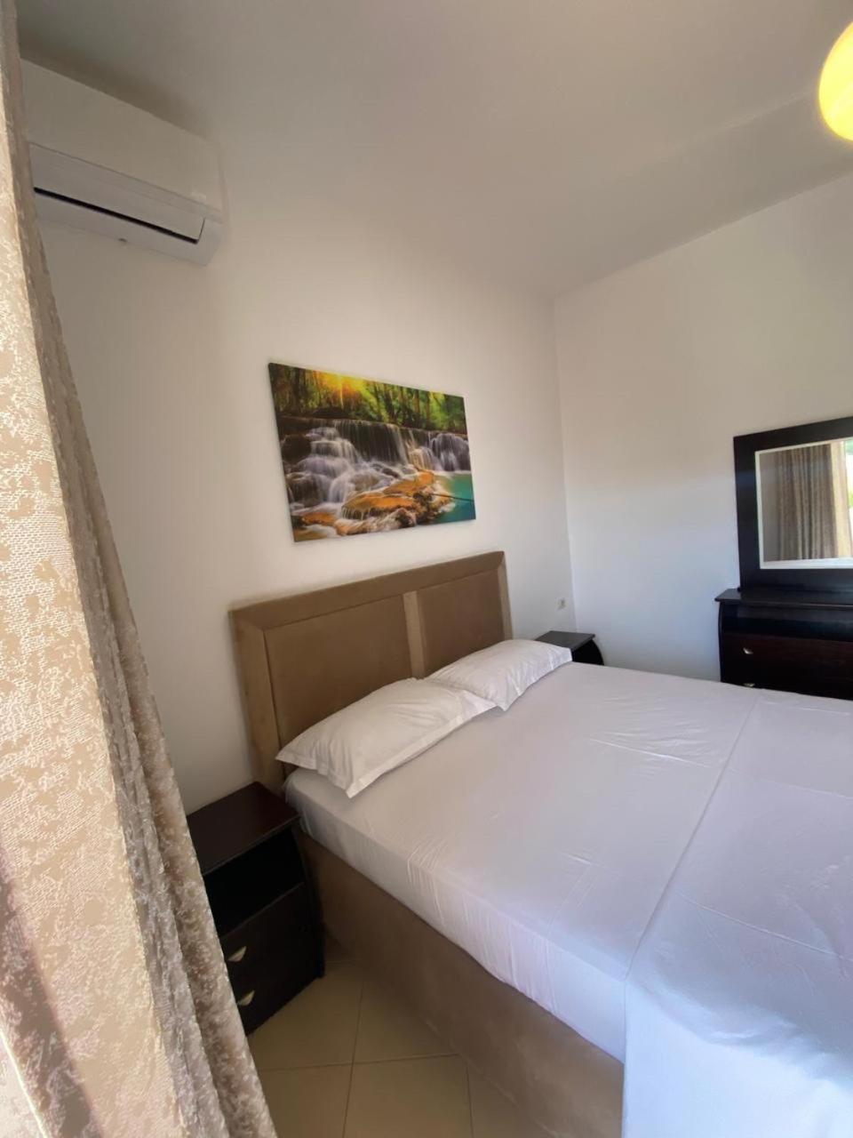 Apartment Ergys *